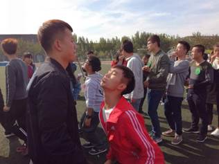 说明: C:\Users\User\Desktop\william威廉中文举办“漫漫长征路，你我共同行”学生干部素质拓展训练\2.jpg